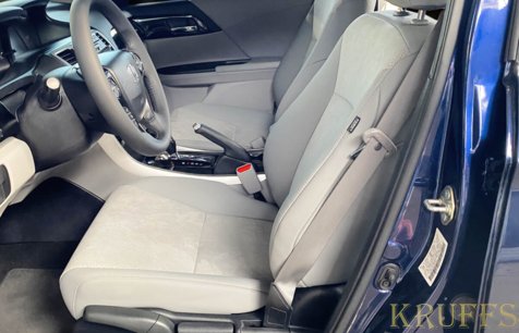 обшивка салону автомобіля