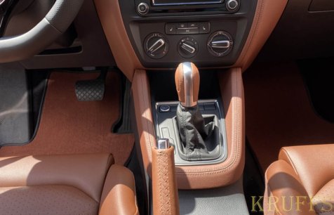 обшивка салону автомобіля екошкірою київ