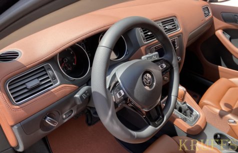 обшивка салону автомобіля